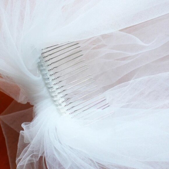 Wedding veil bridal elbow medium length layered simple white beautiful elegant